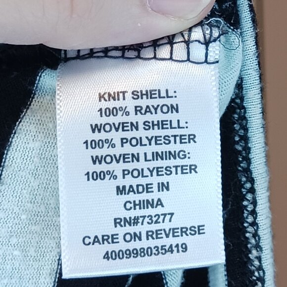 #233 3/$18 - Elle Black Tank Top Size L - Picture 5 of 6